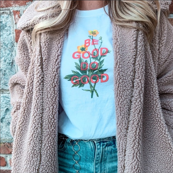 🔥URBAN OUTFITTERS BDG🔥Be Good Do Good Classic White T-Shirt XS NWT - Picture 2 of 5